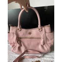 ราคา Tory Burch แท้มือสอง กระเป๋าถือหรือสะพายไหล่ได้ หนังสีชมพู อะไหล่ทอง สภาพดีพร้อมใช้งาน แบรนด์เนมแท้มือสอง (11569763519)