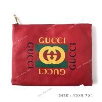 ราคา Gucci Print Pouch (1252500716)