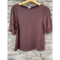 ราคา เสื้อยืดH&Mมือสองสีน้ำตาลอมแดงไซด์XS (7389857695)