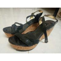 ราคา รองเท้าส้นเตารีด สูง3.5นิ้ว (2309410067)