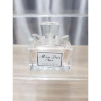 ราคา Miss Dior Cherie Eau De Toilette 5 ml nobox หาอยากมากค่า แยกเซตมานะคะ รุ่นทอยเลตป้ายขาวด้วยค่ะ (12875610292)