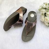 ราคา ลดทันที 50.- ใช้โค้ด IVYS821 ✅ รองเท้าแฟชั่น สไตล์ fitflop งานตรงปก สูง1.5 นิ้ว ใส่สบาย พร้อมส่ง + มีเก็บปลายทางจ้า � (4997255586)