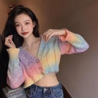 ราคา sakura.official891/XH035#เสื้อครอปแขนยาวคอวีกระดุมหน้า3เม็ดแต่งสีเรนโบว์สีหวานมากผ้าไหมพรมเนื้อผ้านิ่มJisoo Blackpink (8002010678)