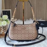 ราคา แท้ พร้อมส่ง COACH CJ941 Teri Shoulder Bag In Signature Canvas (22953741189)