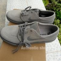 ราคา Nike SB Stefan Janoski Medium Grey รองเท้าไนกี้ รองเท้าสเก็ตบอร์ด ของแท้ (1248983708)