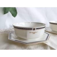 ราคา ถ้วยและจานแบรนด์ GIVENCHY Paris (8​ เหลี่ยม) (3769178186)