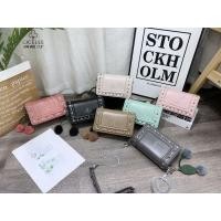 ราคา กระเป๋าทรงกล่องใช้งานได้ 2 ด้าน อีกด้านเป็นรูปหัวใจ ขนาด 7.5 นิ้วงานแบรนด์แท้ซีเซล Cicelle (รหัสรุ่น 338) (7347751318)