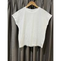 ราคา Uniqlo แท้100% มือสองสภาพใหม่มาก (20319155812)