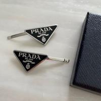 ราคา New Prada Hairclip triangle Black classic(ขายเป็นคู่) (22042627464)
