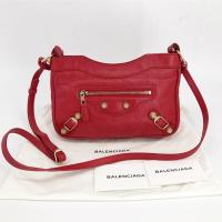ราคา Balenciaga Hip GHW Crossbody ( Like New! 95%) ปี18 สีแดง (3961095951)