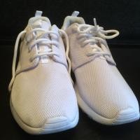 ราคา Nike Roshe run แท้ สภาพ 99% (883680204)