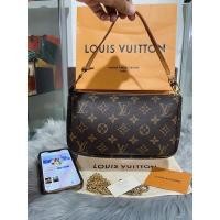 ราคา Louis Vuitton Pochette มือ 2 ของแท้ (20724767590)