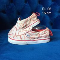 ราคา รองเท้าผ้าใบเด็กมือสอง Vans (9574708922)