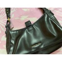 ราคา charles & keith กระเป๋าสะพายผู้หญิงมือสองของแท้ (22082022323)