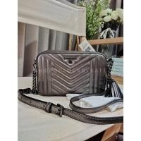 ราคา ของแท้ ของใหม่ Michael Kors JET SET CHARM Camera Bag MK งาน shop (retail) รุ่น JET SET CHARM กระเป๋าทรงคาเมร่า (12322303644)