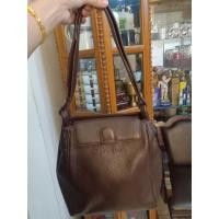 ราคา กระเป๋ามือสองหนังแท้สภาพดีสะพายขึ้นไหล่ (21883185280)