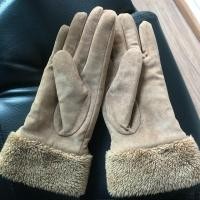 ราคา ถุงมือยูนิโคล่ uniqlo มือสอง (1864261811)
