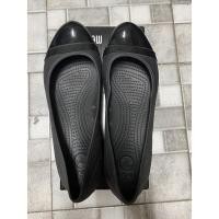 ราคา Crocs คัชชูใส่ทำงานมือสองแท้ % W8 38.5 ส่งฟรีค่ะ (18400990211)