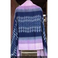 ราคา ผ้าคลุมไหล่ ทอมือย้อมครามสีธรรมชาติ 100%กว้าง 80ซม.ยาว200 ซม. (19242293235)