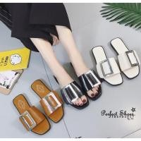 ราคา รองเท้าแตะสวม สไตล์ BOYY (ทักแชทเพื่อเลือกขนาดและสี) (400153742)