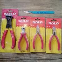 ราคา พระเครื่อง ชุดเซียนพระ5ชิ้น ประกอบด้วย มีดแซะกรอบพระ คีมหนีบห่วงไร้รอย2อัน คีมกัดกรอบพระอันเล็ก คีมกัดกรอบพระอันใหญ่ (11612526723)