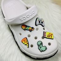 ราคา พร้อมส่ง♚ตัวติดรองเท้ามีรู “คูลล์ เอเลี่ยน” Shoe Charms “Cool Alien” เด่นกว่าใครเห็นไกลจากนอกโลก (13506557674)