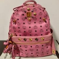 ราคา กระเป๋าเป้หนัง MCM ของแท้ สีชมพู หายาก รุ่น Dual Stark Backpack Size M เป็นกระเป๋าที่ใช้เป็น everyday bag (6214863815)