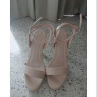 ราคา รองเท้าส้นสูงมือสอง สูง5นิ้ว เบอร์38 (3843717377)