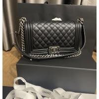 ราคา Chanel Boy Caviar 10 RHW ของแท้ Shop paragon (19429308793)