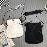 ราคา พร้อมส่ง กระเป๋าสะพายข้างแนวสตรีทสีขาว ดำ (2792771838)
