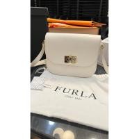 ราคา Furla 1927 Shoulder Bag สีขาว มือสอง ใช้งานเอง (23047898153)