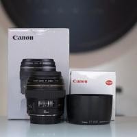 ราคา Canon EF 85 f1.8 USM พร้อม Hood แท้ ET-65III ประกันร้านเหลือยาว สภาพเหมือนใหม่ (4735790991)