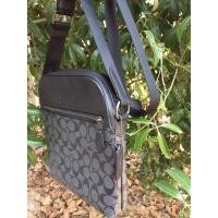 ราคา Coach ครอสบอดี้ชาย รุ่นหายาก พร้อมส่งที่ไทย (11173939472)