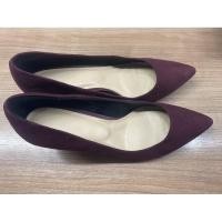 ราคา รองเท้าส้นสูงมือสองสภาพดี size40 (3251851113)