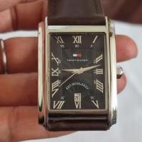 ราคา นาฬิกา Tommy Hilfiger ระบบ quartz มือสอง ทรง tank หลักโรมัน (19048751577)