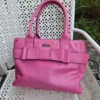 ราคา Kate Spade กระเป๋าเคด สเปด มือสองของแท้ สภาพสวย กระเป๋าทรงถือ สีชมพู (17606305371)