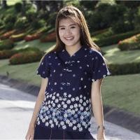 ราคา BM-143 เสื้อม่อฮ่อม พิมพ์ลาย คอจีนกระดุมจีนตรง หญิง เข้ารูป ลายดอกบัวตอง (7205746414)
