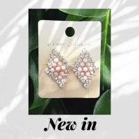 ราคา ต่างหูทรงข้าวหลามตัด ล้อมเพชร (2087374231)