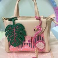 ราคา กระเป๋า lyn around ฟามิงโก้ (1521850569)