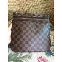 ราคา กระเป๋าครอสบอดี้ Louis Vuitton 10” แท้ มือ 2 ✅ (12467311145)