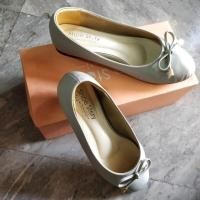 ราคา รองเท้าคัชชู shoe story สีเทา 37 (1821475208)