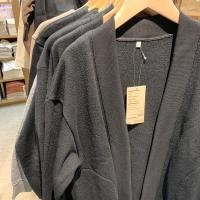 ราคา MUJI 100% (หญิง) S M L เสื้อไหมพรมสวมทรงกว้าง ผ้าไม่หนามากแต่อุ่นสบาย ของแท่จากช็อป (445416683)