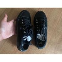ราคา Gap 23-23.5 cm มือสองสภาพใหม่มาก (23565889487)