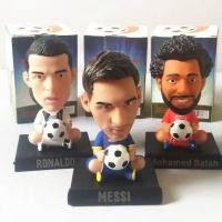 ราคา ที่วางมือถือ นักฟุตบอลหัวเด้ง วางหน้ารถ ตุ๊กตาตั้งโชว์ Ronaldo, Messi, Mohamed Salah พร้อมส่ง (15417587324)