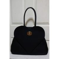 ราคา Vivienne Westwood HandBag (8719266319)
