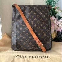ราคา Used LV สะพายข้างใบใหญ่ ใส่ของได้เยอะมาก (1891362360)