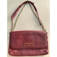 ราคา กระเป๋าDKNY แท้100% หนังแท้สภาพสวย (22958775521)
