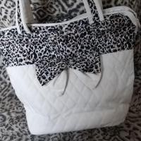 ราคา กระเป๋าผ้าnaraya ลายเสือ แบบถือ สะพายก็ได้ (2297899075)