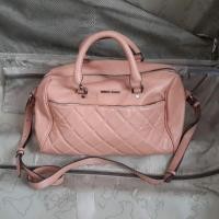 ราคา ส่งฟรี!!กระเป๋าmango touch สีเนื้ออมส้ม ทรงหมอน งานเกรดA (369047507)