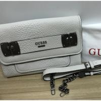 ราคา GUESS ทรงคลัชมาพร้อมสายสะพาย (763768228)